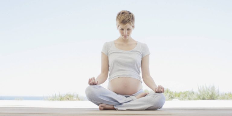 6 điều cần lưu ý khi tập Yoga cho bà bầu