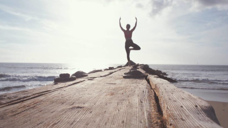 Tập Yoga giúp bạn hạnh phúc hơn