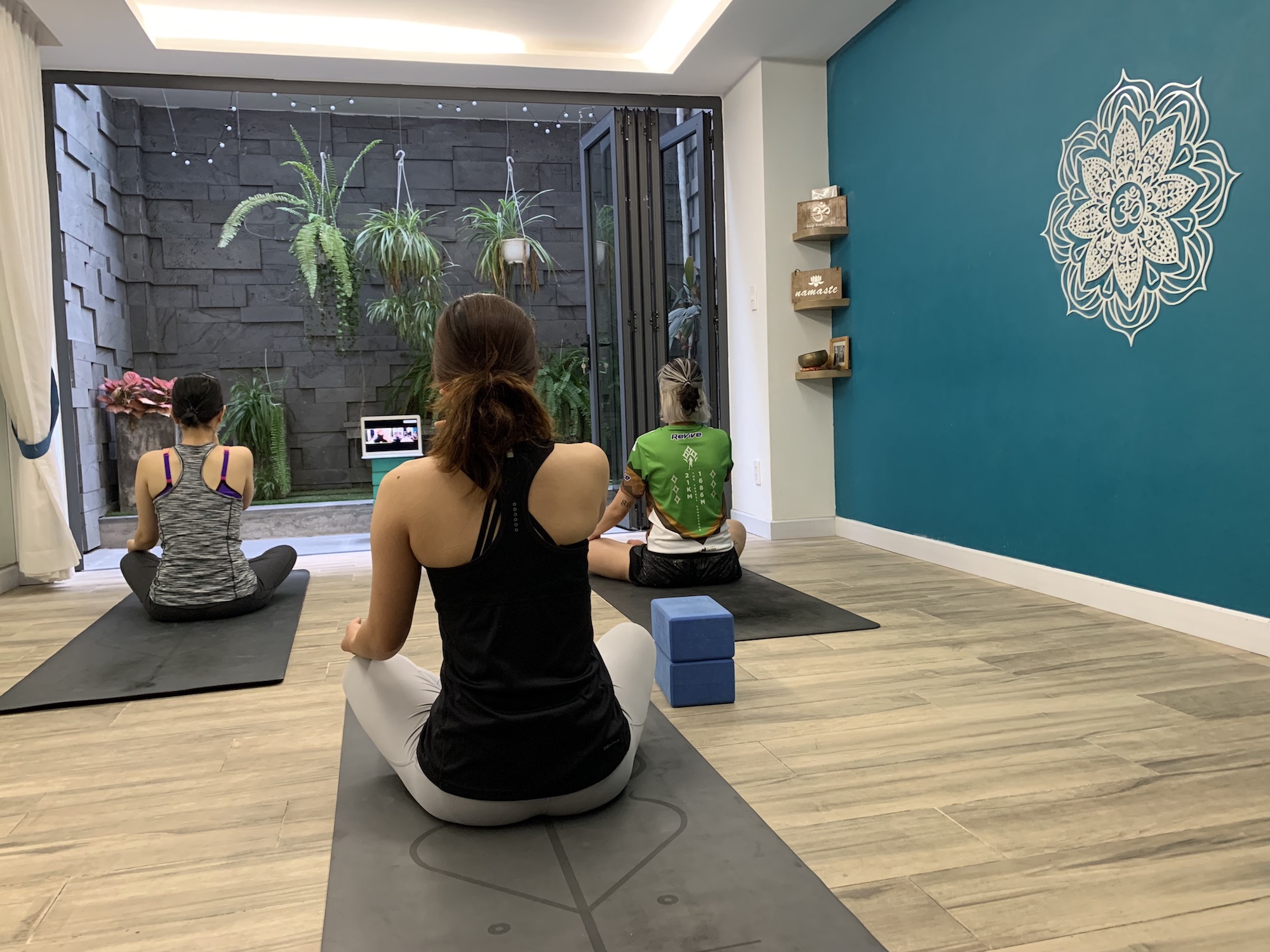 Chú trọng Sự tỉnh thức – Mindfulness khi thực hành Yoga