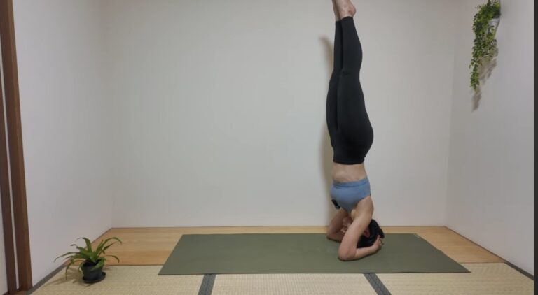 Hướng dẫn Tư thế đầu đứng (Sirsasana) dành cho người mới bắt đầu