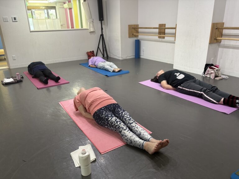 [Hành trình xây dựng Lớp Yoga ở Kashiwara] Phần 3: Mở lớp yoga tối cho người bận rộn