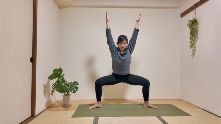 [7 NGÀY YOGA TRỊ LIỆU ĐAU LƯNG] Ngày 6 – Tăng cường và giải phóng lưng dưới với các tư thế đứng