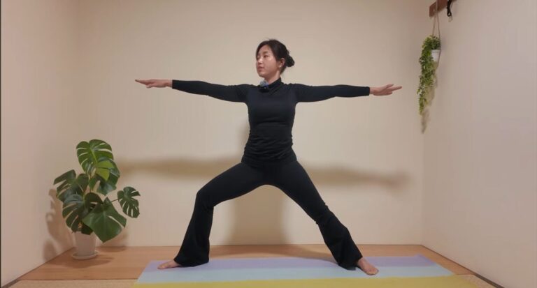 [Yoga dành cho người mới bắt đầu] Ngày 11: Khởi động nhẹ nhàng đón ngày mới